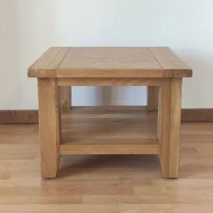 Malý kompaktný konferenčný stolík