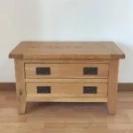 Praktická truhlica so zásuvkami z dubu