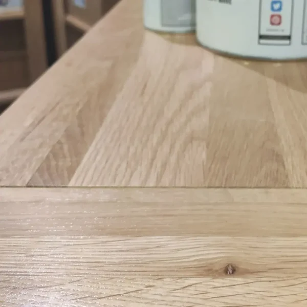 Vrchná platňa dubovej knihovničky