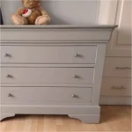 sivá farba na nábytok spitfire od frenchic paint