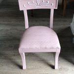 Stolička zdokonalená kriedovou farbou Frenchic Dusky Blush