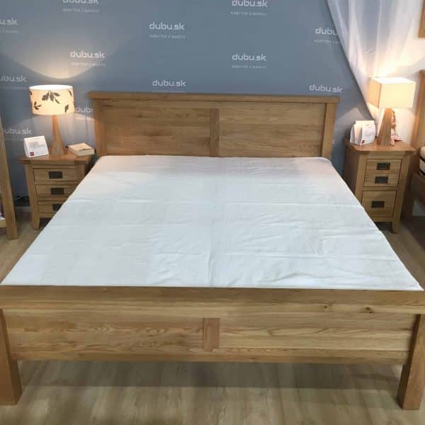 Manželská posteľ s matracom z dubového masívu