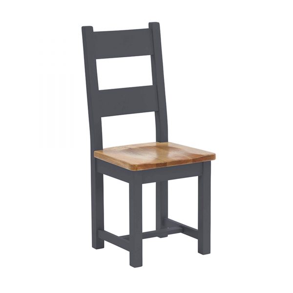 Jedálenská stolička sivej farby - Dubu.sk - nábytok z masívu