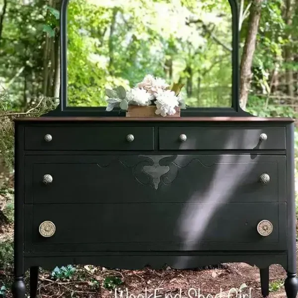 Úžasný bielizník upravený pomocou kriedovej farby Loof - Dubu.sk - Frenchic Slovensko