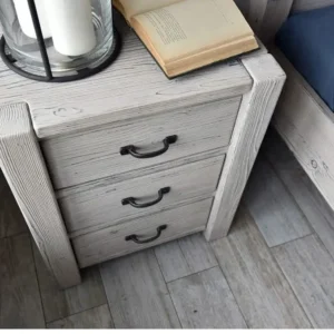 Vidiecky patinovaný drevený nočný stolík s 3 zásuvkami 54x42x67 cm