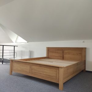 Manželská dubová posteľ s dreveným roštom Spirit