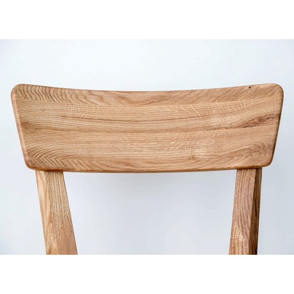 dubové operadlo stolička moderná