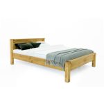 Moderná drevená manželská posteľ s nízkym čelom