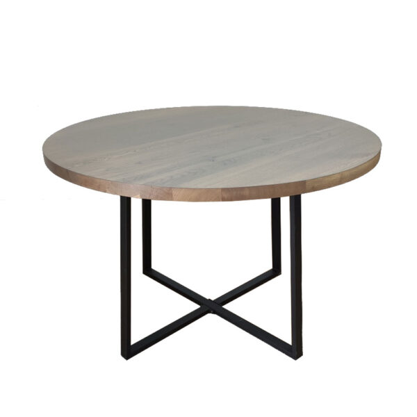 Okrúhly dubový stôl
