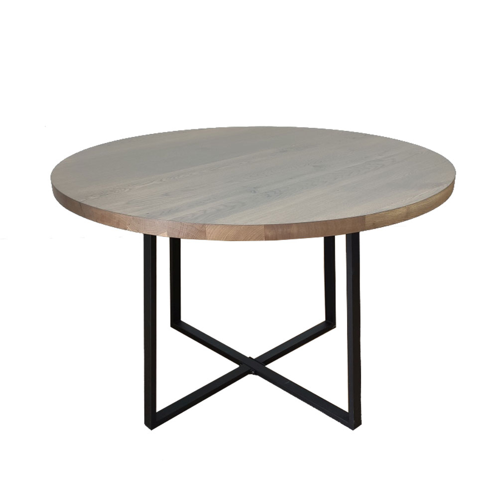 Okrúhly dubový stôl