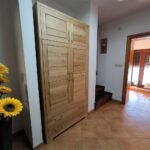 dubová šatníková skriňa do chodby